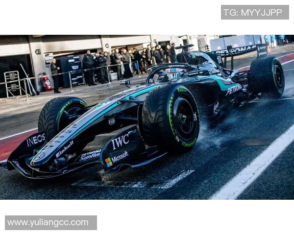 F1赛车赛季技术创新与应用案例分析及发展趋势探讨 F1赛车赛季技术创新与应用案例分析及发展趋势探讨